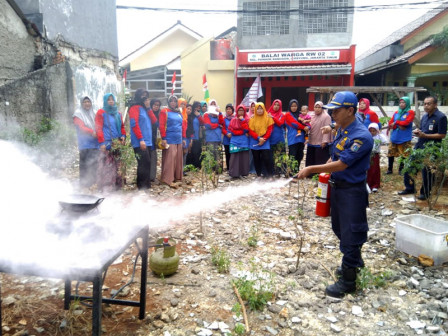 40 Warga Pondok Ranggon Ikuti Pelatihan Penangulangan Kebakaran