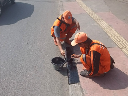 Kanstin Jl Bina Marga dan Jl Raya Cilangkap Dicat Ulang 