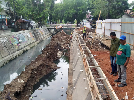  Perbaikan Turap Longsor di Matraman Capai 80 Persen