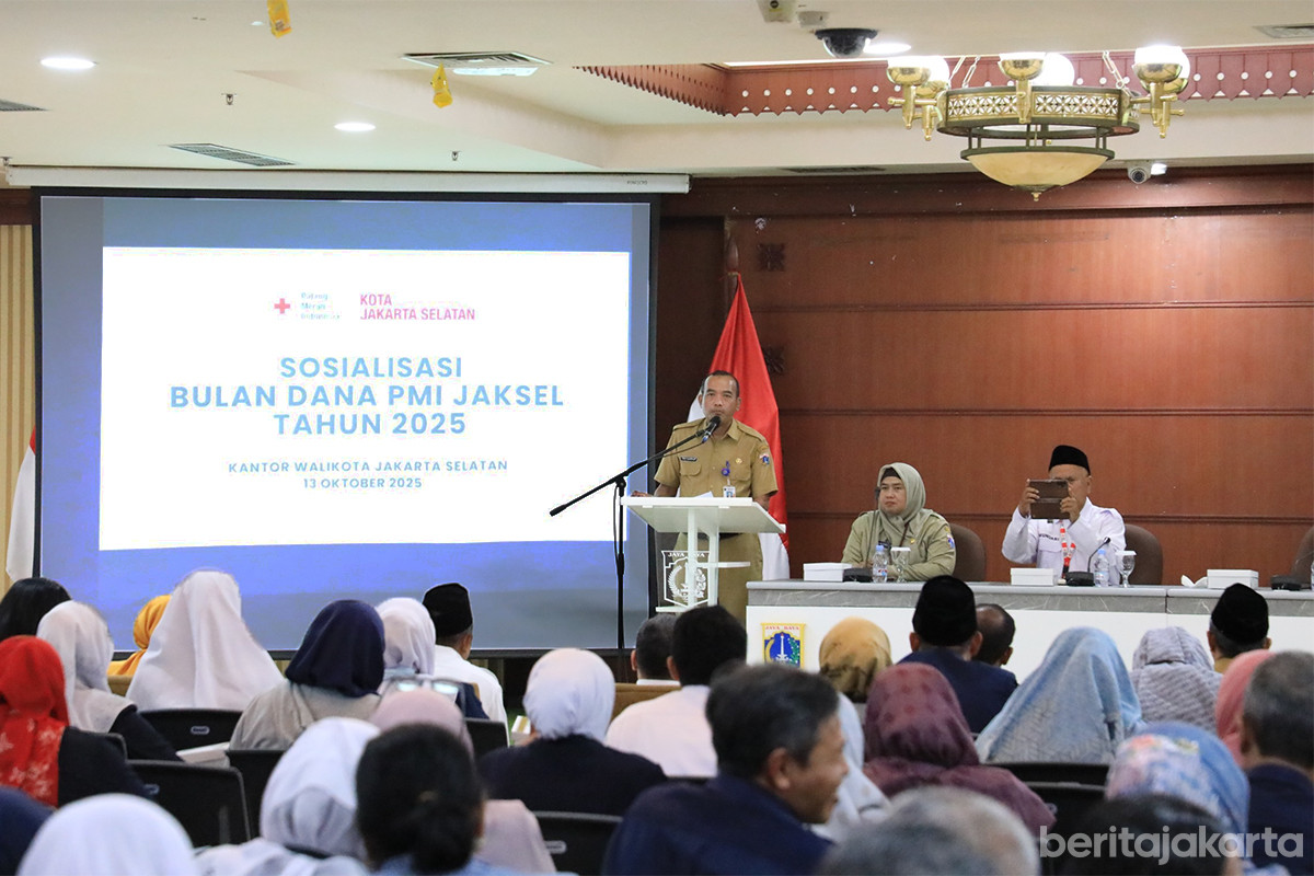 Tomy Fudihartono memberikan sambutan dalam sosialisasi Bulan Dana PMI Jaksel 2025