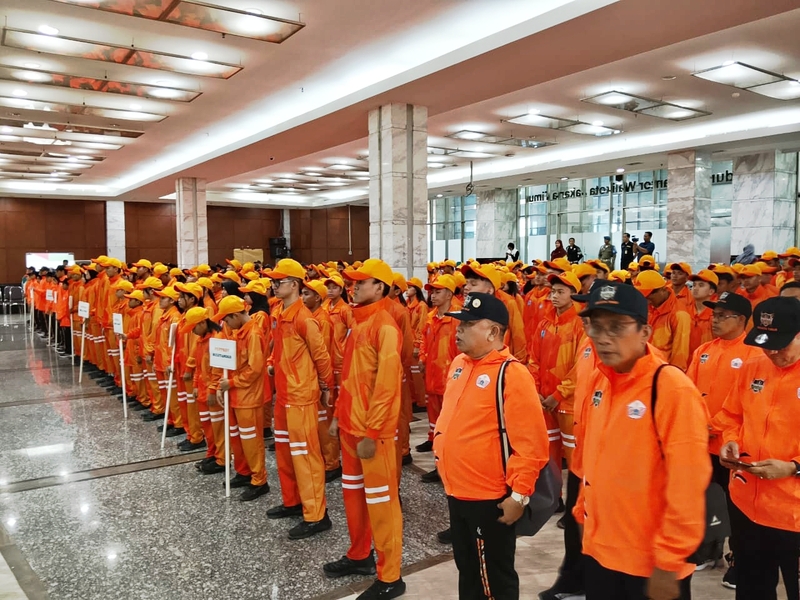 Munjirin Lepas Kontingen PORPROV dan POPPROV Jakarta Timur