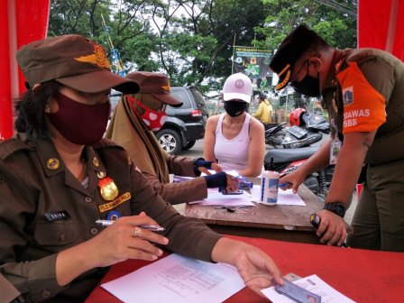 Tidak Gunakan Masker, 50 Orang di Kalideres di Kenakan Sanksi Sosial