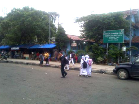 Jalan Samping Terminal Kampung Melayu Diusulkan Jadi Putaran