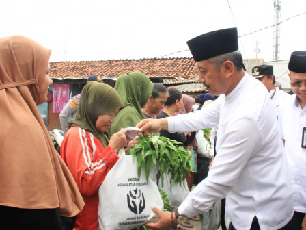 Jumat Berfaedah Terakhir Pemkot Jakbar Tahun Ini Dilaksanakan di Kelurahan Kamal 