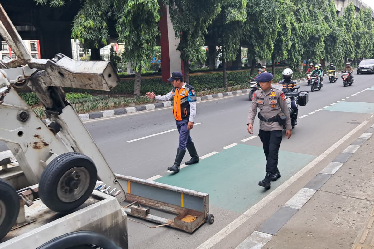 Sudinhub Jaktim berhasil melakukan sterilisasi ranjau paku 