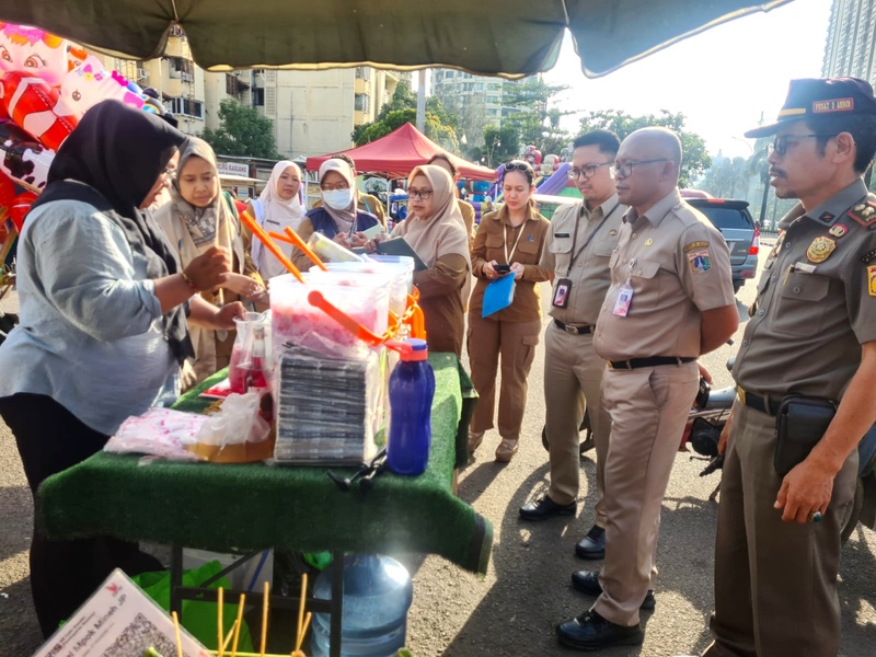 BBPOM - Pemkot Jakpus Tidak Temukan Pangan Takjil Berbahaya Dijual di Kemayoran