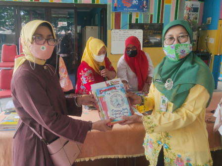 3.800 Buku Disalurkan Bertahap ke 38 Lokasi Baca di Jakarta Utara
