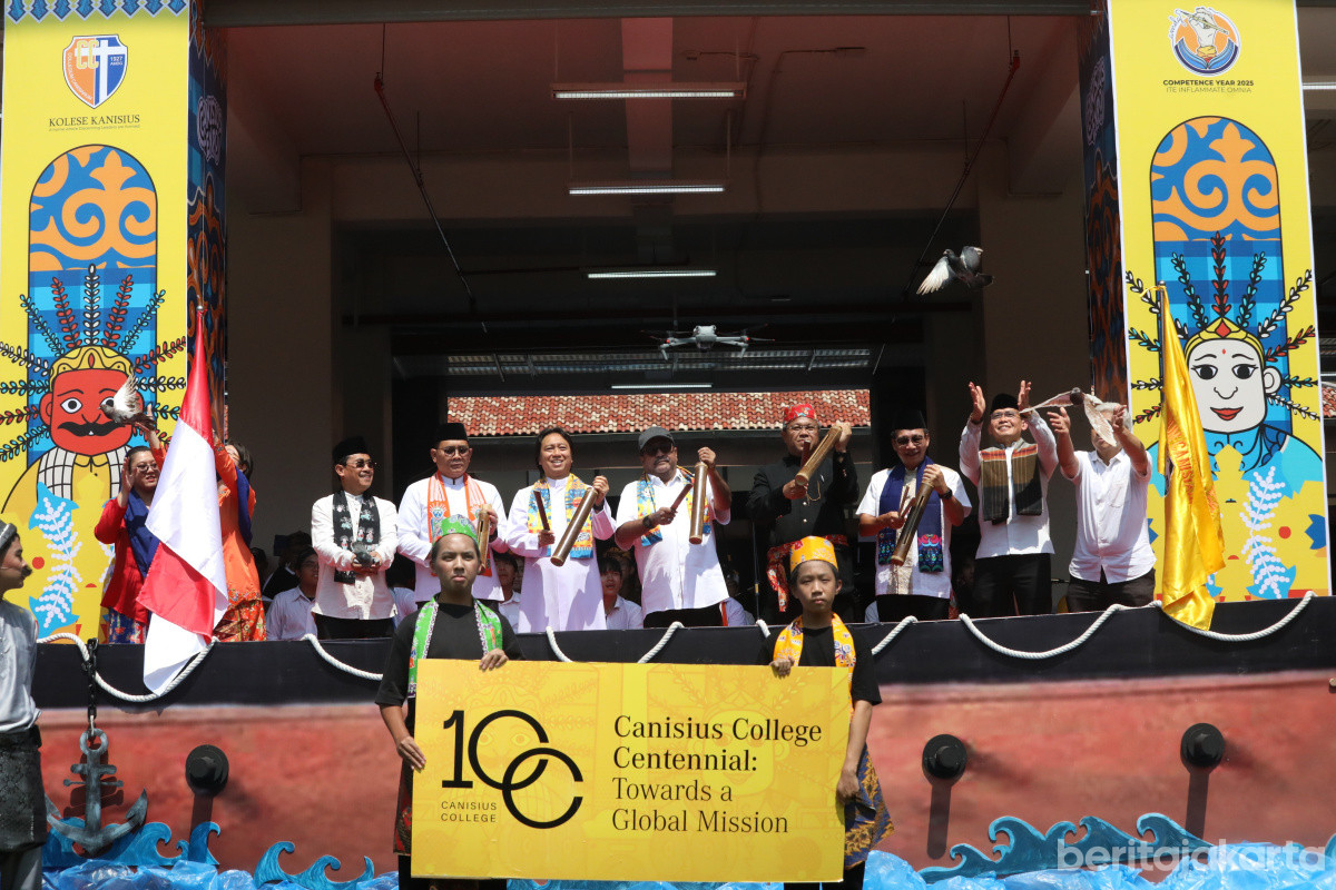 Pembukaan Canisius Expo 2025 ditandai dengan pemukulan kentongan