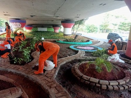 Kolong Flyover Kampung Melayu Dipercantik 