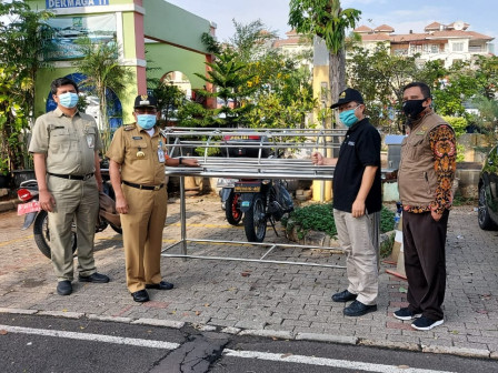 Pemkab Terima Bantuan Keranda Untuk Kapal Jenazah dari Baznas Bazis Kepulauan Seribu