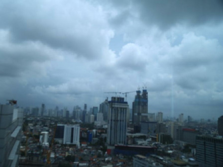 Hari Ini Jakarta Diprediksi Berawan Hingga Hujan
