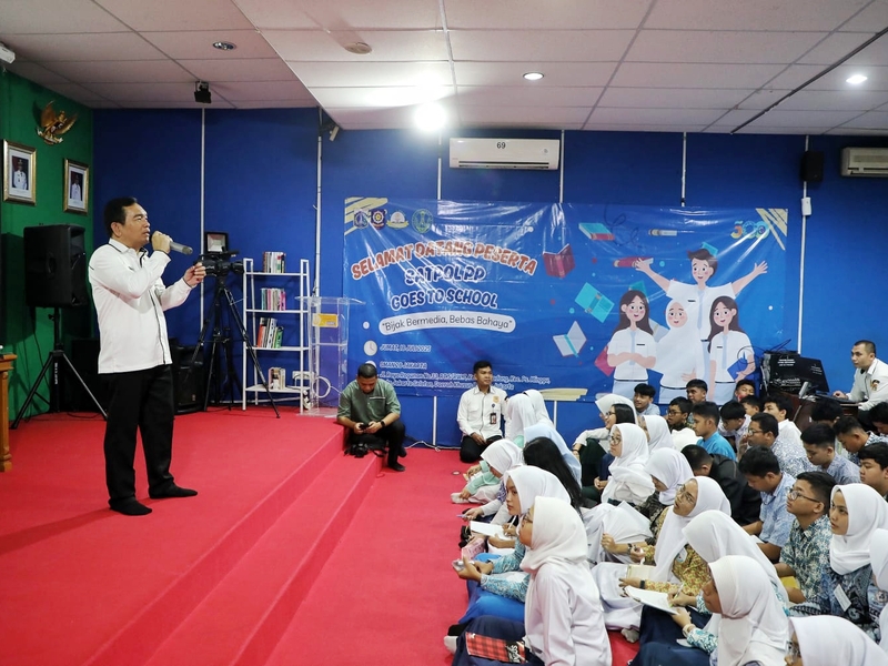 Satpol PP Goes To School Hadir di MPLS SMAN 28