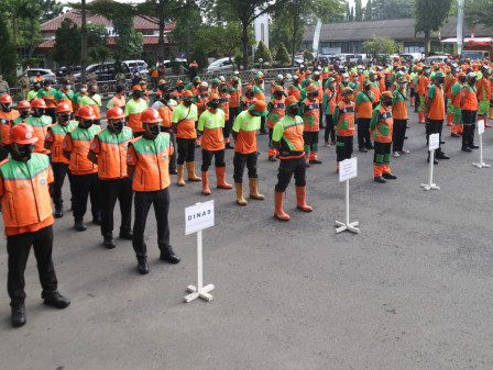 Ribuan Petugas Dinas LH Dikerahkan Jaga Kebersihan Jakarta Saat Perayaan Natal 