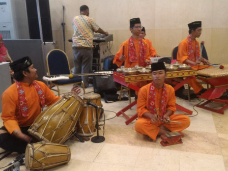 Gambang Kromong SSBKB Kombinasikan Alat Musik Tradisional Dengan Modern