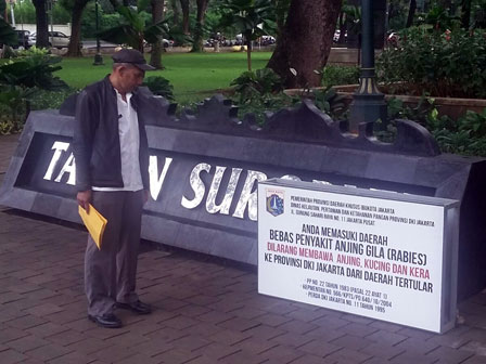 Taman Surapati Dipasangi Board Jakarta Bebas Rabies