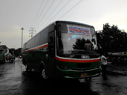  Terminal Kampung Rambutan Sediakan Bus Tambahan