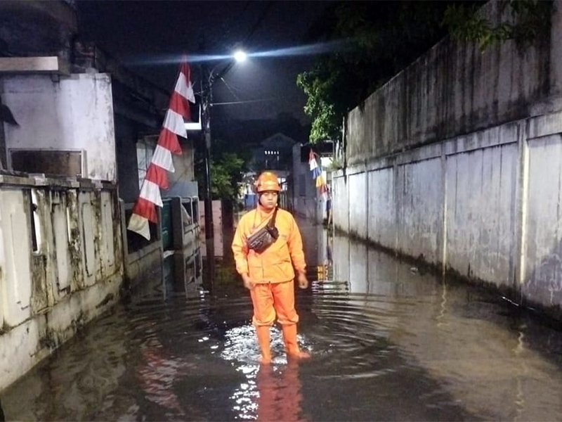 Genangan Akibat Luapan Ciliwung Berangsur Surut