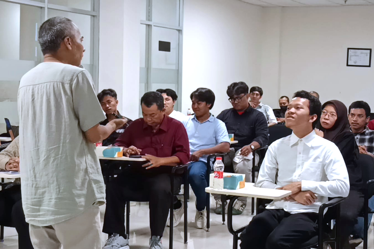 Warga Kalibaru antusias mengikuti pelatihan jurnalistik