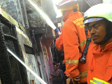  Kompek LAN Petamburan Terbakar, 1 Orang Meninggal Dunia