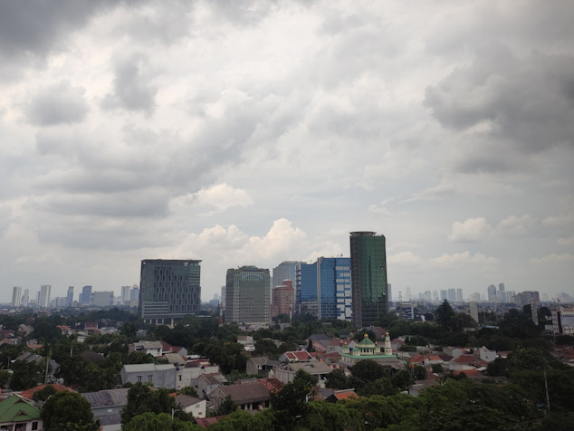 Jakarta Diprakirakan Berawan hingga Hujan Hari Ini 