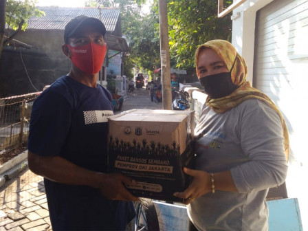 Kelurahan Pulau Harapan Distribusikan 611 Paket Bantuan Sosial