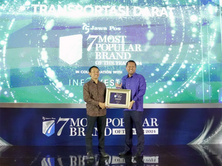  Transjakarta Raih Penghargaan Perusahaan Populer di Sektor Transportasi Darat