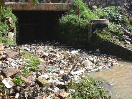 Sampah Sumbat Gorong-gorong Saluran PHB Sulaiman