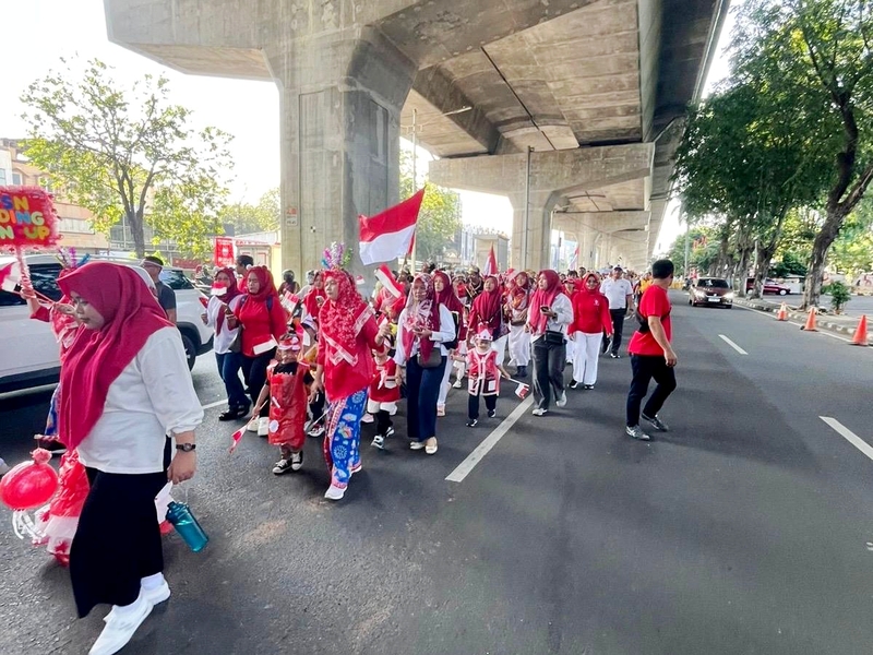 Pawai Karnaval Kecamatan Kelapa Gading Semarakan HUT RI ke-80