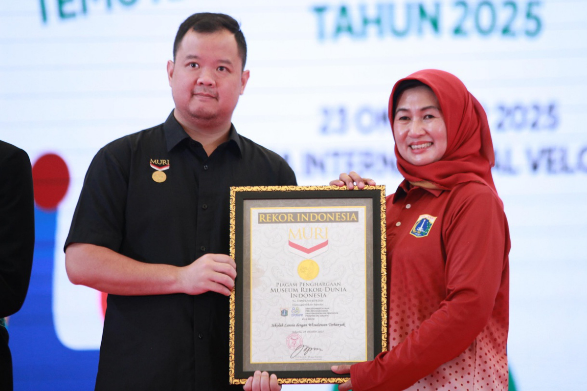DKI Jakarta meraih Penghargaan Rekor MURI untuk Sekolah Lansia dengan Wisudawan Terbanyak