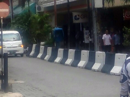 Sudinhub Jakpus Pasang 25 MCB di Jl Pintu Air Raya