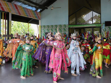  55 Peserta Pelatihan Unjuk Kebolehan Menari 