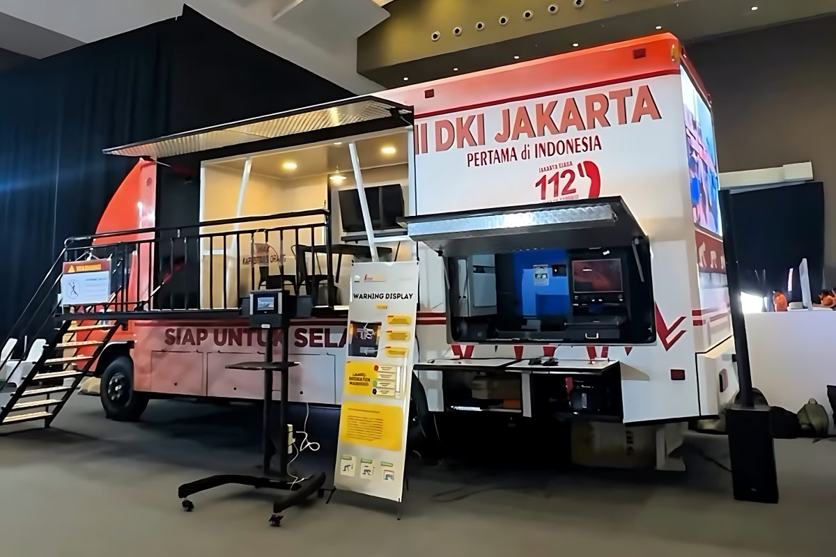 Mobil simulator gempa BPBD DKI Jakarta berpartisipasi dalam ADEXCO 2025 di JIExpo Kemayoran