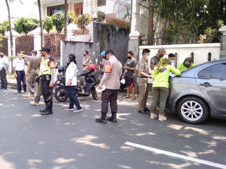 Tidak Pakai Masker, 30 Pelanggar Ditertibkan di Cilandak