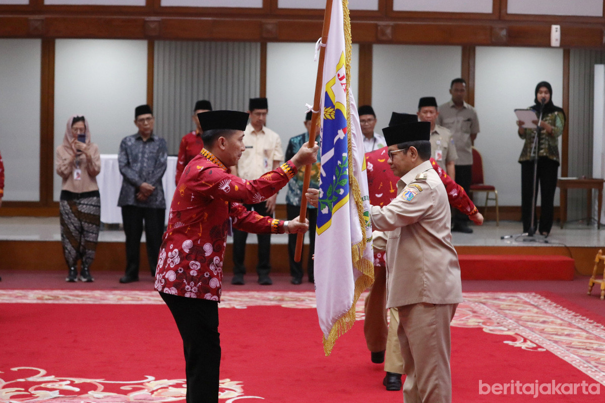 Pramono Lepas Kafilah STQH DKI Jakarta ke Kendari 