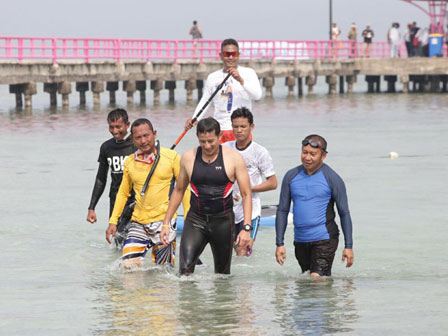 Sandiaga dan Susi Rematch di Pulau Tidung