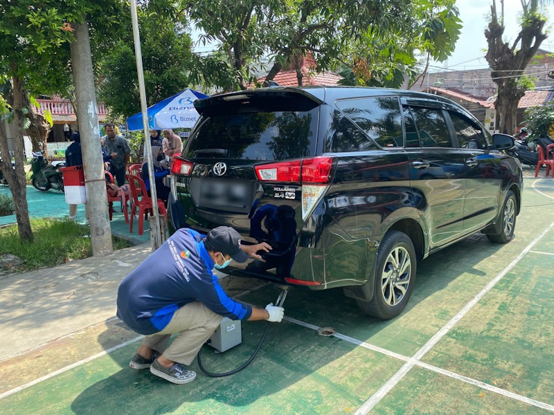 https://multimedia.beritajakarta.id/photo/2014_508c75c8507a2ae5223dfd2faeb98122/ 63 Kendaraan Jalani Uji Emisi Gratis di RW 02 Tugu Utara 