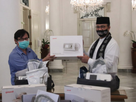 Dukung Petugas Medis, Pemprov DKI Terima 500 Ribu Masker dari UID-Gajah Tunggal Group dan 20 Ventila