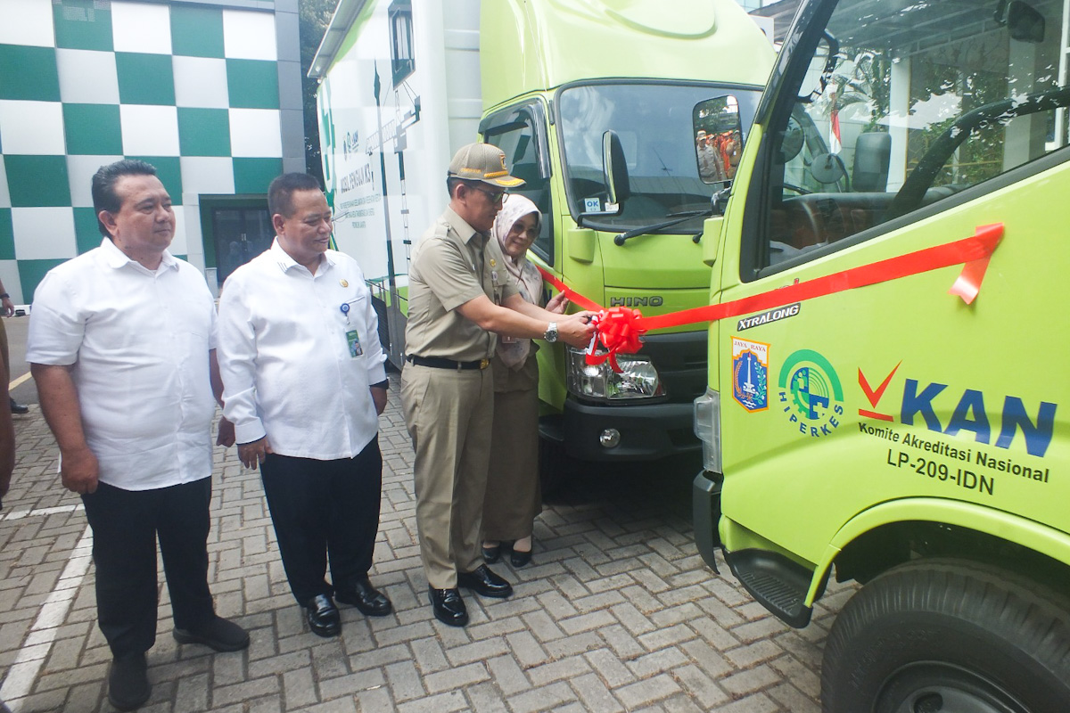 Dinas Nakertransgi launching mobil penguji K3