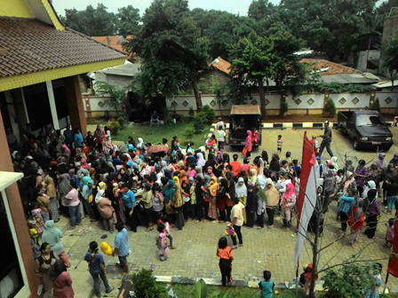 Pasar Murah di Ciracas Dikeluhkan Warga