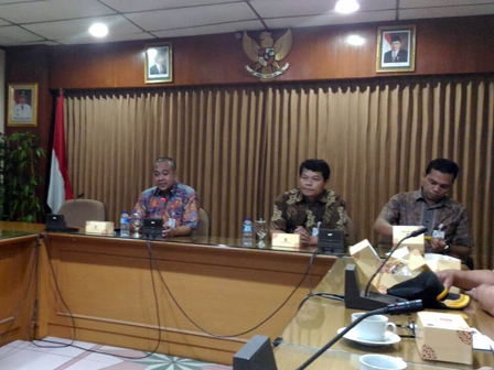 Pasar Jaya Bekukan dua Surat Keputusan Direksi