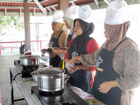  Nakertransgi Gelar Pelatihan Tata Boga di Pulau Harapan [Stok]