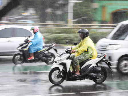 https://multimedia.beritajakarta.id/photo/2014_508c75c8507a2ae5223dfd2faeb98122/Cuaca hujan 21112024