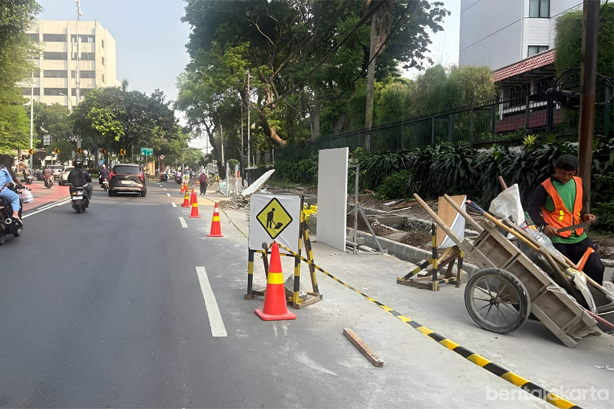 Perbaikan sejumlah trotoar di Jakpus dikebut