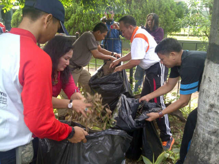 Walikota Jaktim Galakkan Jumat Bersih