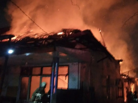 Gulkarmat Jaksel Berhasil Padamkan Kebakaran Dua Rumah di Manggarai 