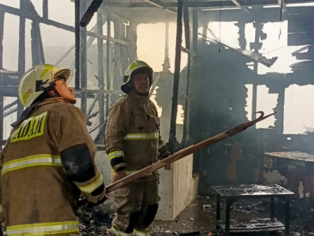  15 Unit Pemadam Atasi Kebakaran Rumah di Jalan Kemayoran Gempol