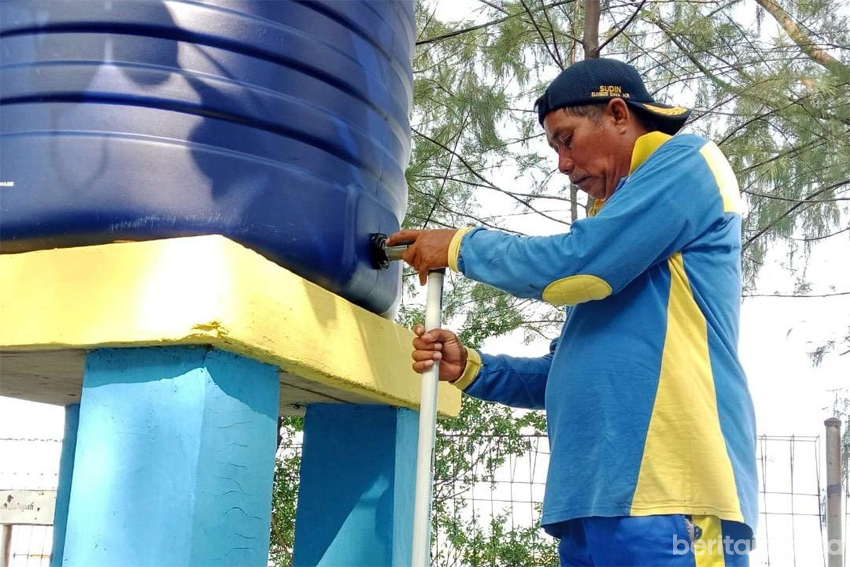 Pembangunan tandon air hujan di Pulau Harapan