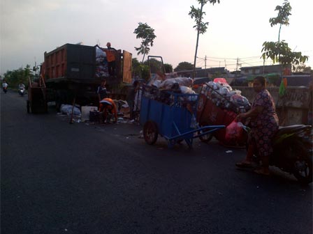 Pengangkutan Sampah di Kemayoran Dimajukan Sore Hari Selama Ramadhan 