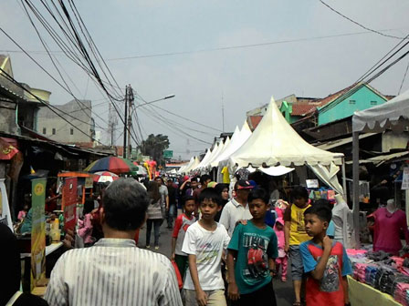  Puluhan Ribu Orang Padati Festival Condet 