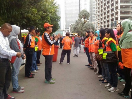 Sudin LH Tangkap Dua Warga Buang Sampah sembarangan di CFD